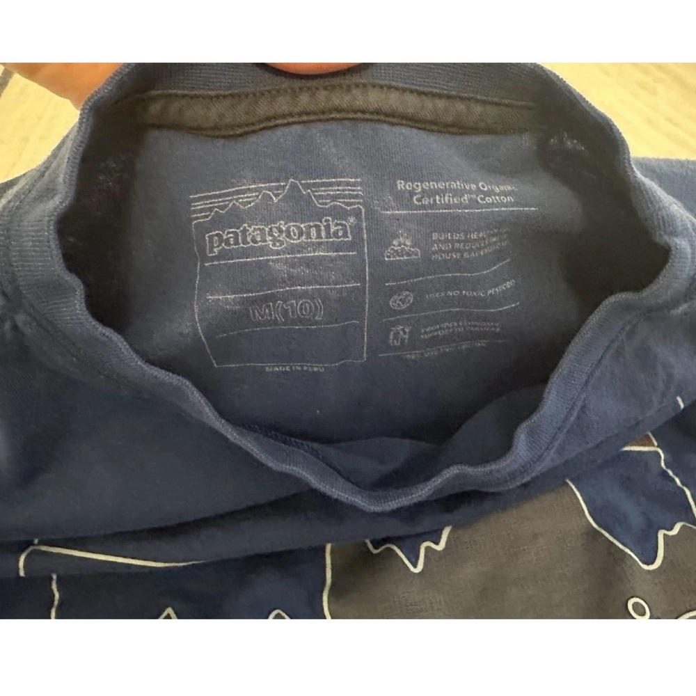 Patagonia Kids Navy Long Sleeve Tee, size M (10), EUC. - Picture 2 of 3
